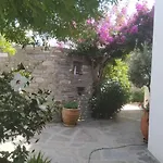 ゲストハウス Evilou's House