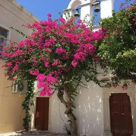 Guest house Evilou's House